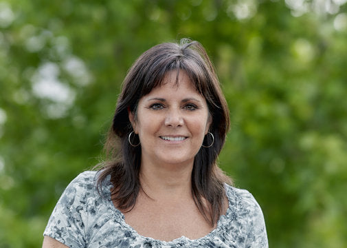 Marianne, 52